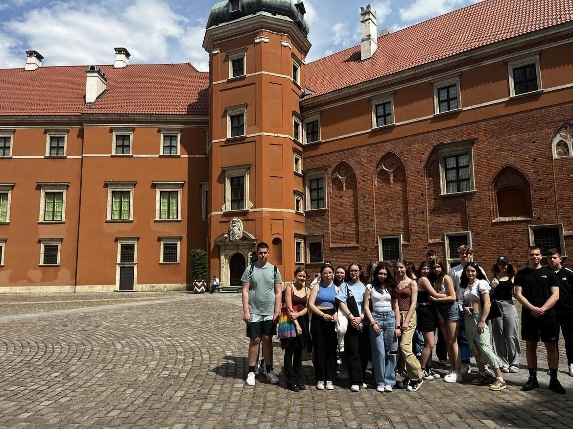 Uczniowie z II Liceum Ogólnokształcącego w Malborku na wycieczce w Warszawie